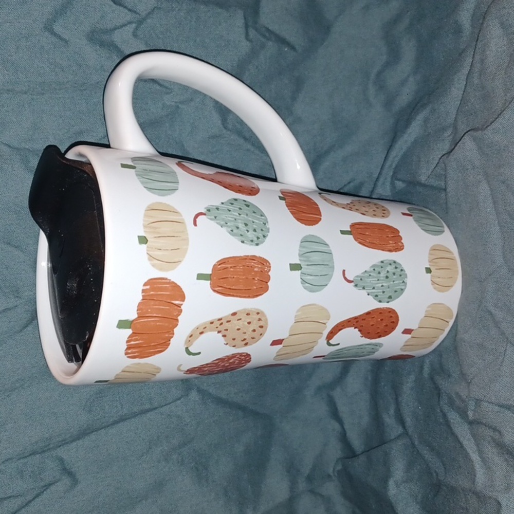 Pumpkin & squash latte travel mug (102323B).